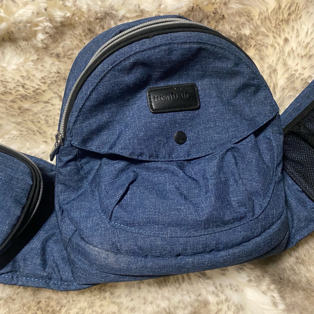 Tushbaby hip seat